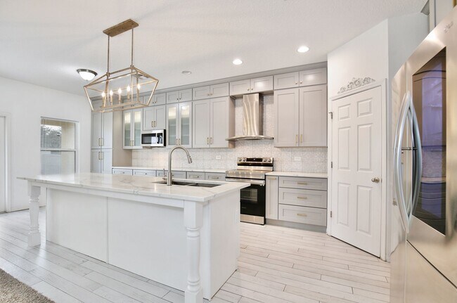 Foto del edificio - Gorgeous 4/2.5 Spacious Home with a Large ...