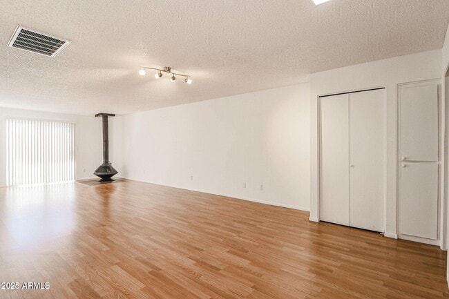 Building Photo - 4346 N 19th Dr