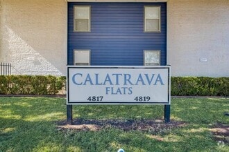 Building Photo - 4817 Reiger Ave