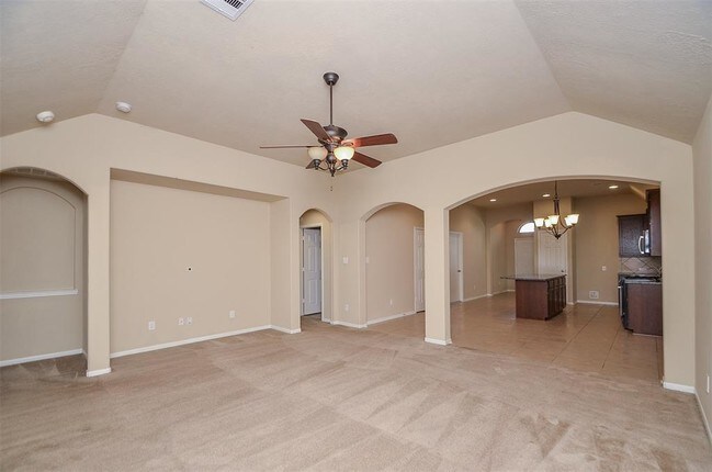 Building Photo - 22002 Cascade Hollow Ln