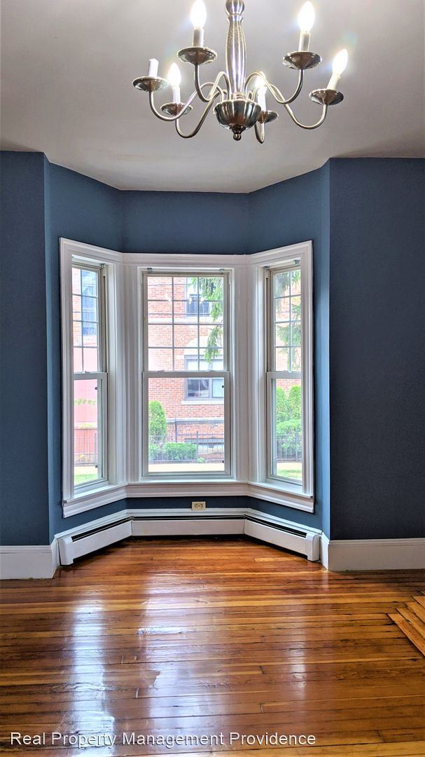 Building Photo - 4 br, 1.5 bath House - 3 Mawney Street