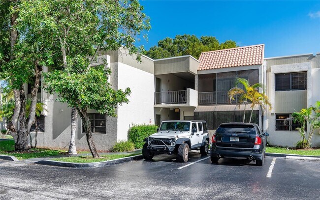 Foto del edificio - 7915 SW 104th St