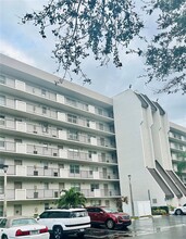 Building Photo - 3100 W Rolling Hills Cir