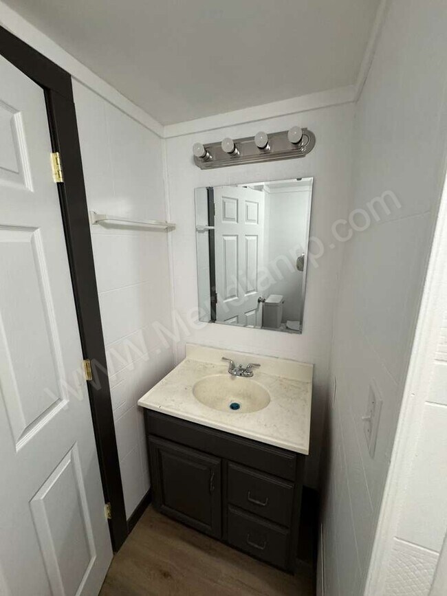 Foto del edificio - 719 S Morgan St