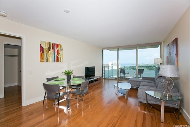 Photo - 1551 Ala Wai Blvd House
