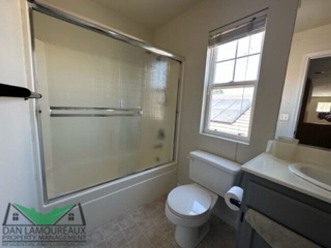 Foto del edificio - 4 Bedroom in East Woodland