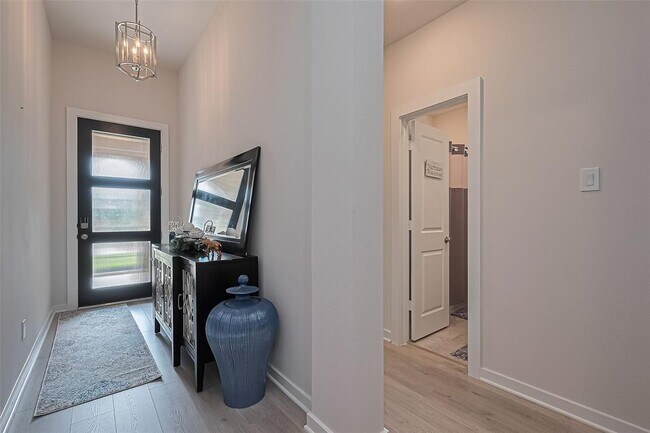 Foto del edificio - 4910 Tan Briar Dr