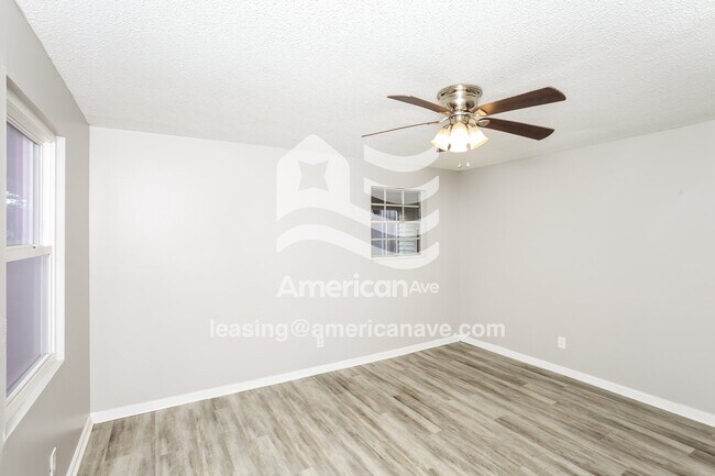 Foto del edificio - 2409 CoCo Rd