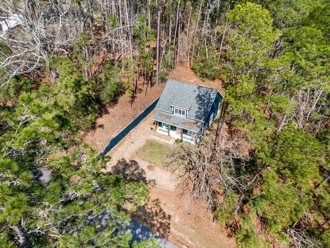 Building Photo - 201 Sunny Hill Dr