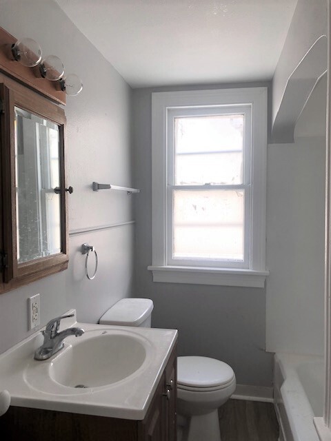 Foto principal - 27 Wilkes Ave