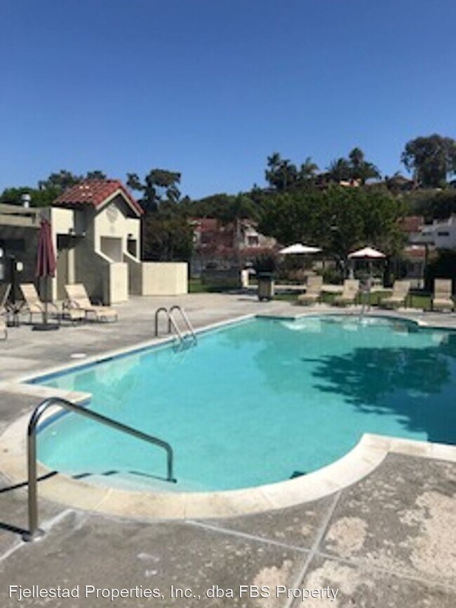 Building Photo - 3 br, 3 bath House - 2051 Sea Village Circle