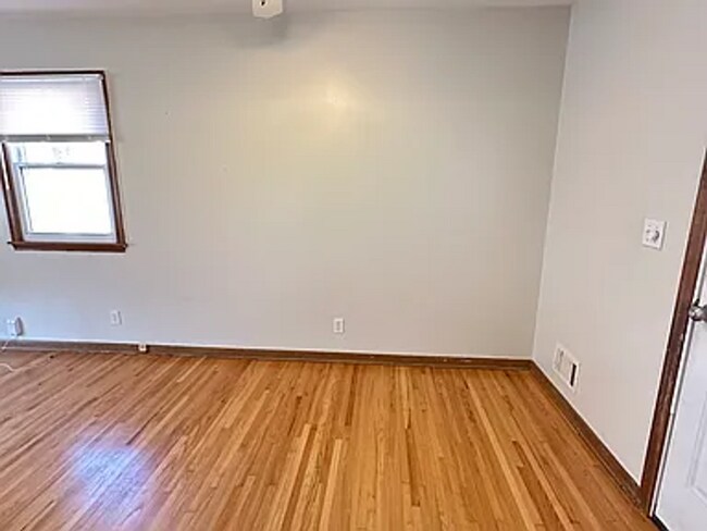 Foto del edificio - 5617 N 69th St