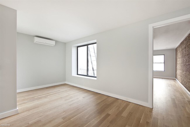 Foto del edificio - 423 Marcus Garvey Blvd