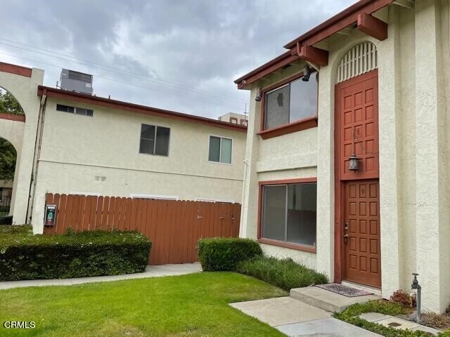 Building Photo - 738 S Chapel Ave