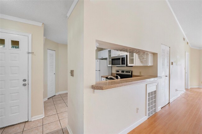 Building Photo - 967 Coral Club Dr