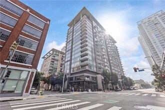 Building Photo - 1100 S Hope St