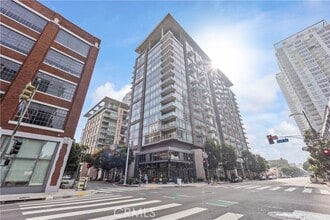 Building Photo - 1100 S Hope St