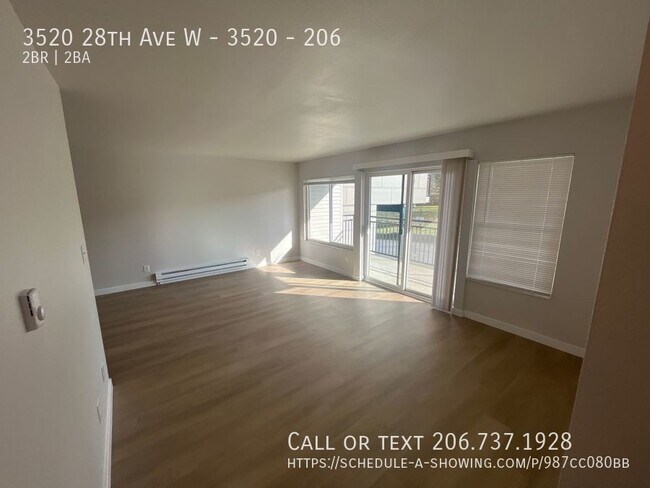 Building Photo - Spacious 2bd/2ba with Balcony!