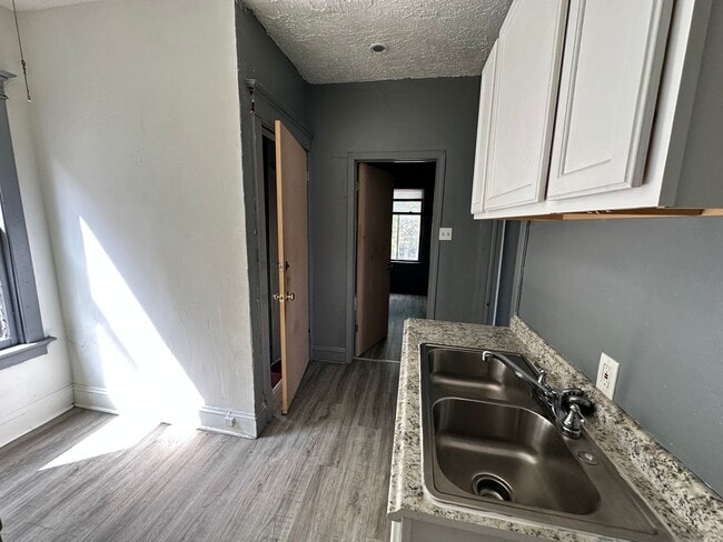 Building Photo - 2876 N 26th St