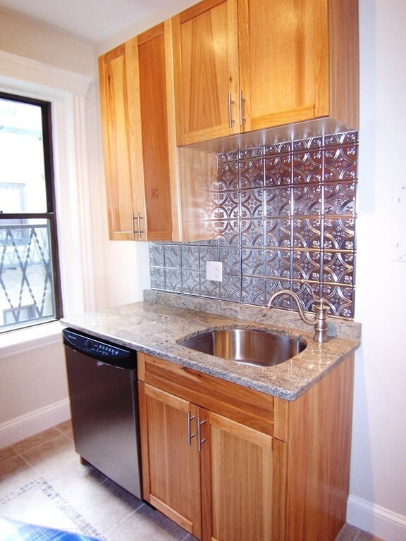 Foto del edificio - 61 Park Dr