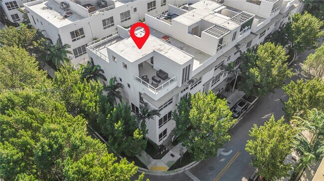 Building Photo - 6671 NW 105th Pl