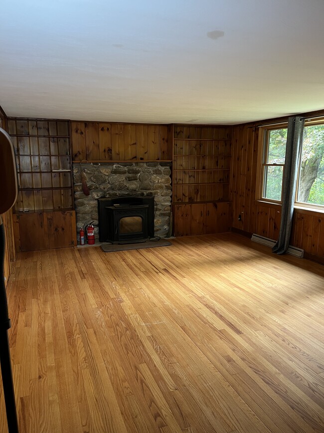 Living Room - 176 Breezy Hill Rd