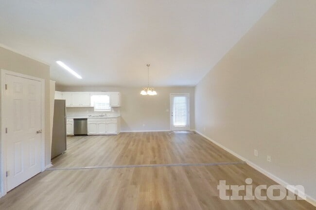 Building Photo - 676 Eagles Nest Cir