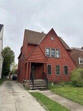 Building Photo - 3654 Strathavon Rd