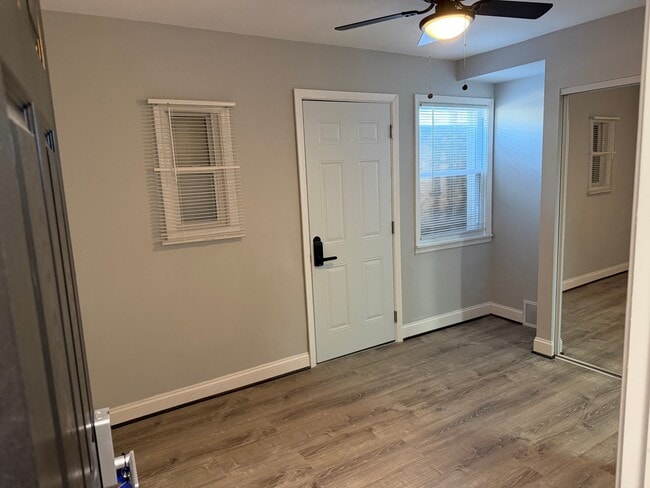 Building Photo - 3236 Lohrs Ln