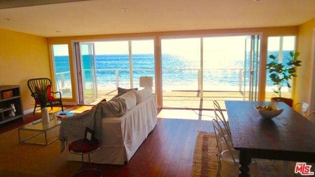 Foto del edificio - 25164 Malibu Rd