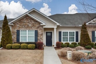 Building Photo - 74 NW Moore Farm Cir