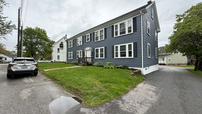 Interior Photo - 22 Pearl Street