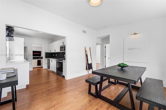 Foto del edificio - 485 NW 132nd St