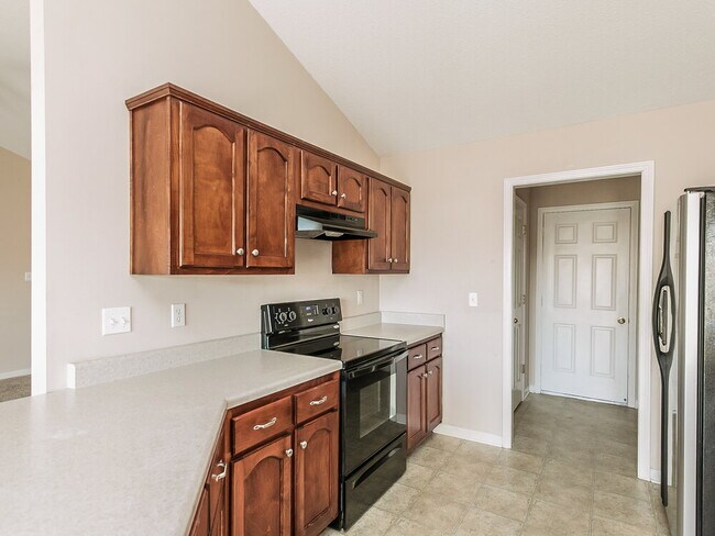 Building Photo - 8181 Martin Dr