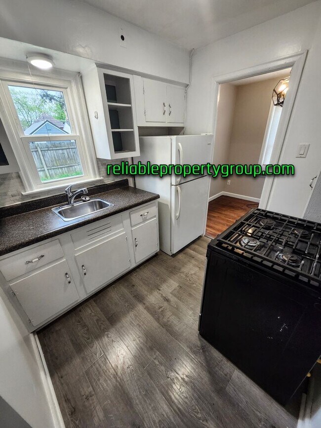 Foto del edificio - New Listing in Fort Wayne