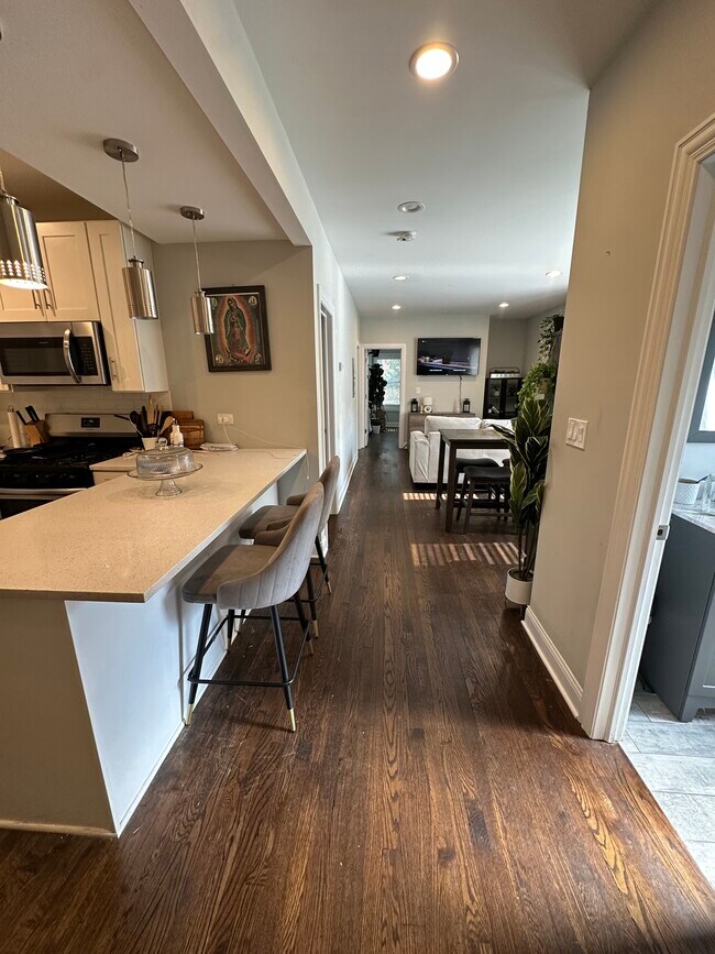 Foto del edificio - 2105-07 N Lawndale Ave