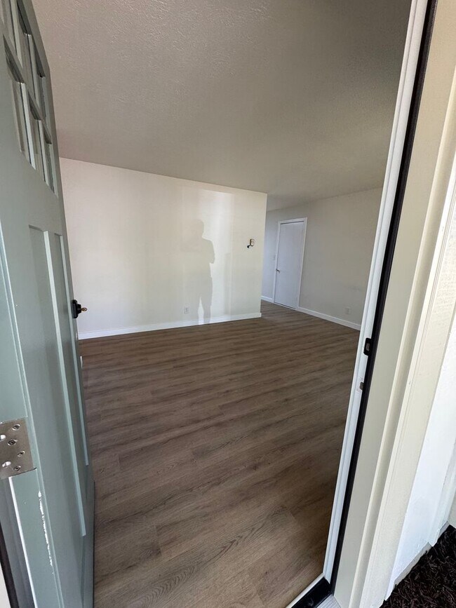 Building Photo - Remodeled Three Bedroom Single Family Home...