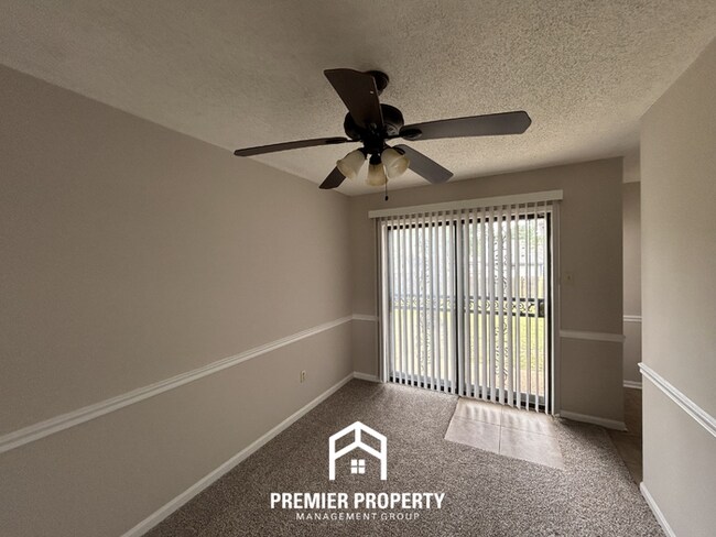 Building Photo - Stunning 3BR/2BA in Southeast Memphis | Vaulted Ceilings & Floor-to-Ceiling Fireplace