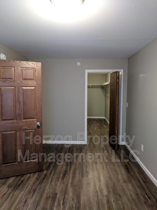 Foto del edificio - 301 7th Ave