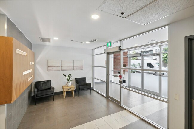 Photo du bâtiment - 309-601 Kingston Rd