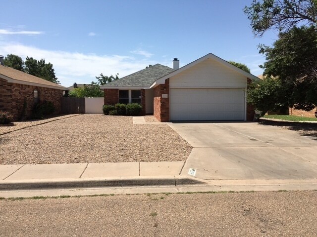 Building Photo - Cute 3 bedroom - 2 bath-2 car garage