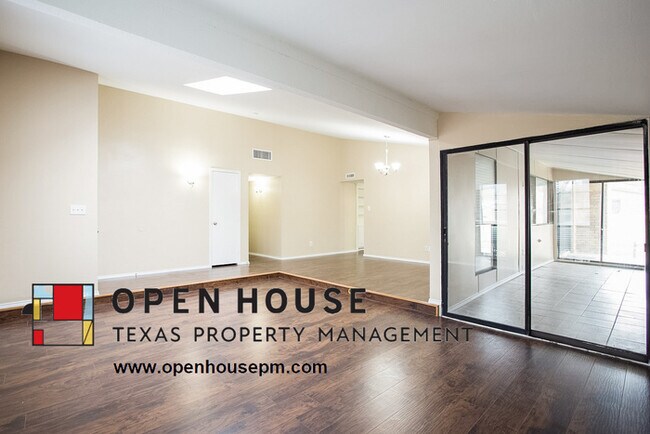 Foto del edificio - 3708 Pinewood St, Bedford