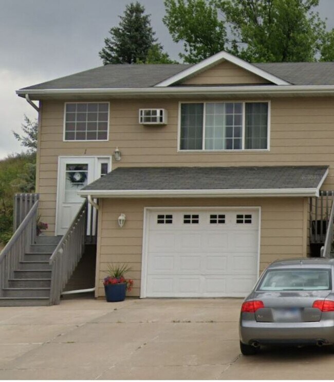 Building Photo - 3624 Park Dr