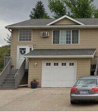 Building Photo - 3624 Park Dr