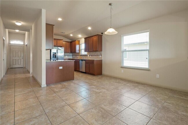 Foto del edificio - 2242 Falcon Way