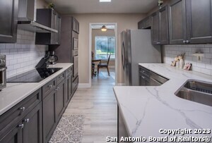 Building Photo - 16522 Fox Knoll
