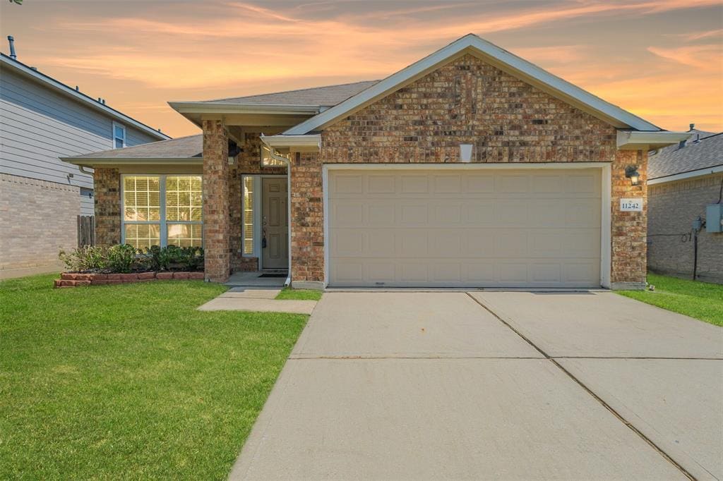 Foto principal - 11242 Chelsea Oak St