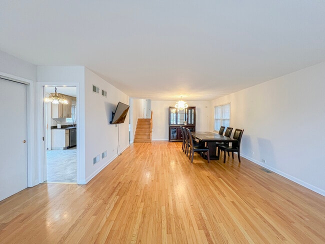 Foto del edificio - 4716 Thatcher Ave