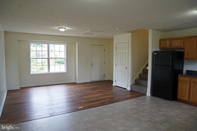 Building Photo - 153 Sinker Dr