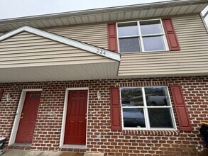 Building Photo - 224 Craigdan Dr
